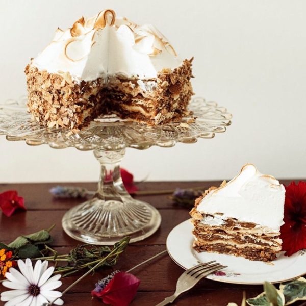 Torta hojarasca manjar 10 a 15 personas